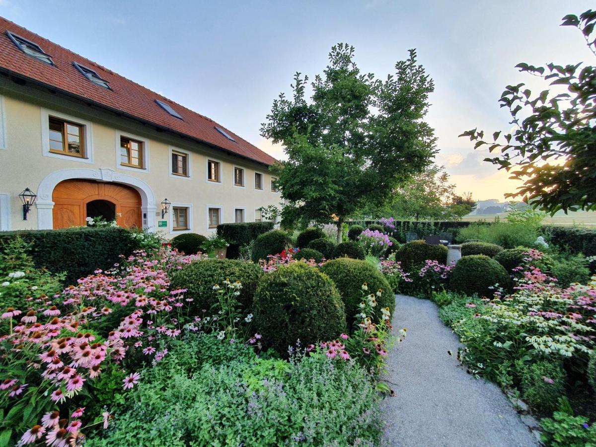 Bauernhofpension Herzog Zu Laah Linz Exterior photo